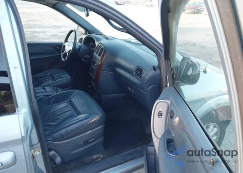 2003 Chrysler Town & Country Lxi z USA, uszkodzony, nr VIN 2C4GP54L93R261570